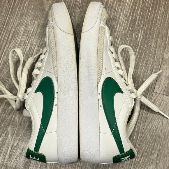 Nike White Green Blazer Low ‘77 Streetwear Retro Sport Sneakers Kids Size 3.5 - Picture 7 of 10